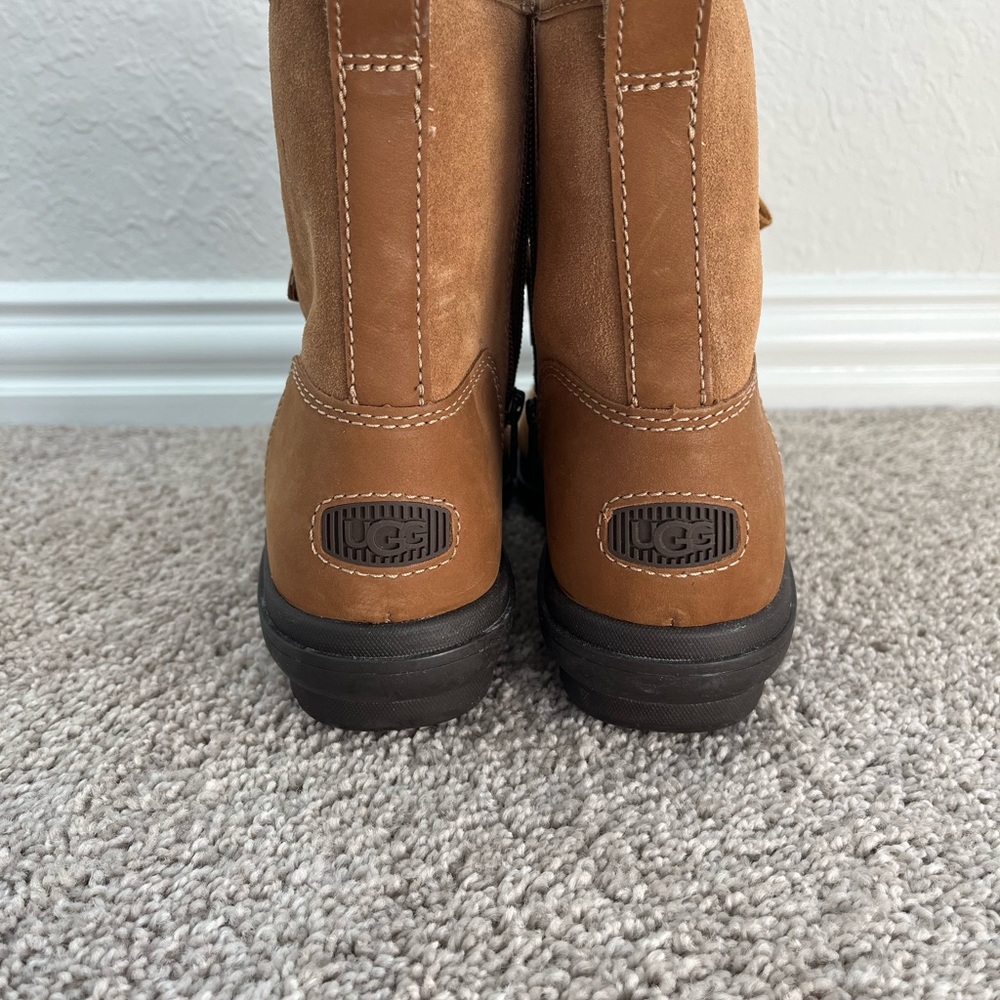 UGG Hapsburg Hiker Woman’s Boots - Picture 3 of 10